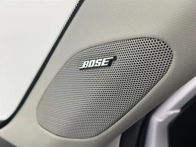 ホンダ ＺＲ－Ｖ Z 埼玉県 2024(令6)年 0.5万km プラチナホワイトパール ＢＯＳＥ　純正９型ナビ　全方位　温シート　ＢＳＭ　ＥＴＣ　ドライブレコーダー　メモリー付パワーシート　レザーシート　ダウンヒルアシストコントロール　電動リアゲート　レーダークルーズコントロール