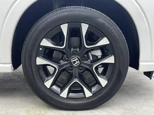 ホンダ ＺＲ－Ｖ Z 埼玉県 2024(令6)年 0.5万km プラチナホワイトパール ＢＯＳＥ　純正９型ナビ　全方位　温シート　ＢＳＭ　ＥＴＣ　ドライブレコーダー　メモリー付パワーシート　レザーシート　ダウンヒルアシストコントロール　電動リアゲート　レーダークルーズコントロール