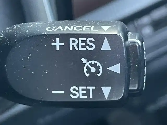 トヨタ エスクァイア ハイブリッド Gi プレミアムパッケージ ブラックテーラード 岡山県 2019(平31)年 9.2万km ブラック 登録時走行距離91610km/純正 10インチナビ NSZN-Z68T/（AM/FM/CD/DVD/TV/SD/SDREC/Bluetooth/USB）/純正 12.1インチ 後席フリップダウンモニター V12T-R68C/バックカメラ/両側パワースライドドア/ドライブレコーダー 前後/ビルトイン ETC/Toyota Safety Sense/・プリクラッシュセーフティ［PCS］/・レーンディパーチャーアラート［LDA］/・オートハイビーム［AHB］/・先行車発進告知機能/装備/・ハーフレザーシート/・快適温熱シート（D/N）/・ステアリングヒーター/・クルーズコントロール/・左右独立オートエアコン（S-FLOW：運転席集中機能付き）＋後席オートエアコン/・充電用USBジャック（前x2・2ndx2）/・オートライト/・LED ヘッドランプ＋フロントフォグランプ/・プッシュスタート/・自動防眩ルームミラー/・純正15inAW