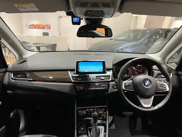 ＢＭＷ ２１８ｄ xDriveアクティブツアラー ラグジュアリー 道央・札幌 2017(平29)年 3.8万km アルピンホワイトⅢ コンフォートパッケージ/　・オートマチックテールゲート/　・コンフォートアクセス/　・ライトパッケージ/パーキングサポートパッケージ/　・バックカメラ/　・PDC/純正HDDナビ/USB/BT/衝突警告/車線逸脱警告/LEDヘッドライト/社外ドライブレコーダー