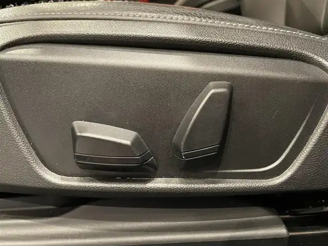 ＢＭＷ ２１８ｄ xDriveアクティブツアラー ラグジュアリー 道央・札幌 2017(平29)年 3.8万km アルピンホワイトⅢ コンフォートパッケージ/　・オートマチックテールゲート/　・コンフォートアクセス/　・ライトパッケージ/パーキングサポートパッケージ/　・バックカメラ/　・PDC/純正HDDナビ/USB/BT/衝突警告/車線逸脱警告/LEDヘッドライト/社外ドライブレコーダー