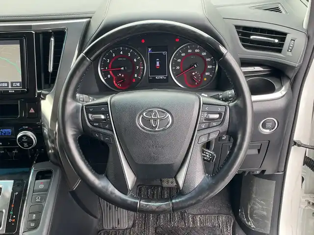 トヨタ ヴェルファイア Z Gエディション 千葉県 2018(平30)年 4.3万km ホワイトパールクリスタルシャイン ９型ナビＮＳＺＴ－Ｙ６６Ｔ　フリップダウンモニター　皮シート　エアシート　シートヒーター　ＥＴＣ　ＢＴ　両側パワースライドドア　電動リアドア　１８インチＡＷ　ＬＥＤライト　オートライト　車高調