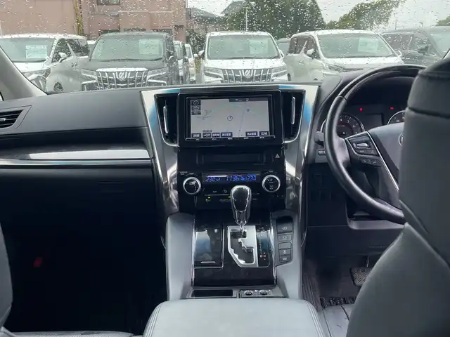 トヨタ ヴェルファイア Z Gエディション 千葉県 2018(平30)年 4.3万km ホワイトパールクリスタルシャイン ９型ナビＮＳＺＴ－Ｙ６６Ｔ　フリップダウンモニター　皮シート　エアシート　シートヒーター　ＥＴＣ　ＢＴ　両側パワースライドドア　電動リアドア　１８インチＡＷ　ＬＥＤライト　オートライト　車高調