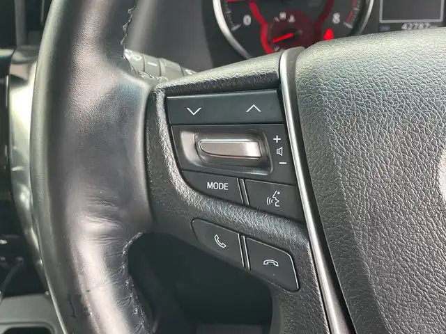 トヨタ ヴェルファイア Z Gエディション 千葉県 2018(平30)年 4.3万km ホワイトパールクリスタルシャイン ９型ナビＮＳＺＴ－Ｙ６６Ｔ　フリップダウンモニター　皮シート　エアシート　シートヒーター　ＥＴＣ　ＢＴ　両側パワースライドドア　電動リアドア　１８インチＡＷ　ＬＥＤライト　オートライト　車高調