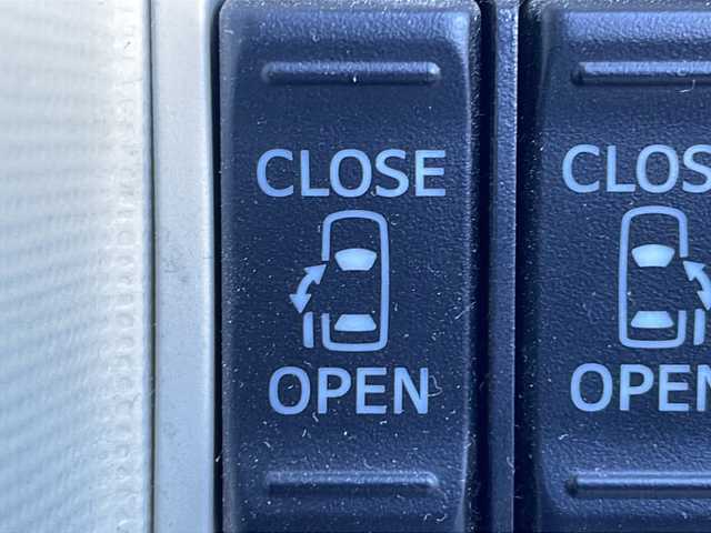 ダイハツ ムーヴ キャンバス G メイクアッフ SA Ⅱ 岐阜県 2017(平29)年 4.9万km パールホワイトⅢ/ナチュラルベージュマイカメタリック 2トーン 禁煙車/社外ナビ/両側パワースライドドア/レーンキープアシスト/衝突軽減ブレーキ/バックカメラ/後方センサー/社外ETC/盗難防止/純正フロアマット/ドアバイザー/プッシュスタート/フォグライト/LEDヘッドライト/オートライト/オートエアコン/スマートキー/スペアキー