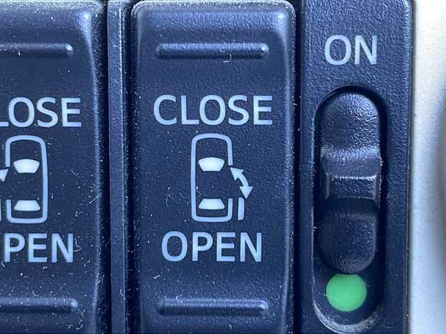 ダイハツ ムーヴ キャンバス G メイクアッフ SA Ⅱ 岐阜県 2017(平29)年 4.9万km パールホワイトⅢ/ナチュラルベージュマイカメタリック 2トーン 禁煙車/社外ナビ/両側パワースライドドア/レーンキープアシスト/衝突軽減ブレーキ/バックカメラ/後方センサー/社外ETC/盗難防止/純正フロアマット/ドアバイザー/プッシュスタート/フォグライト/LEDヘッドライト/オートライト/オートエアコン/スマートキー/スペアキー