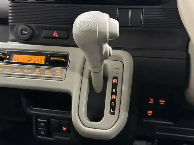 スズキ ワゴンＲ スマイル HYBRID S 三重県 2023(令5)年 0.7万km オフブルーメタリック/ホワイト2トーン マイルドハイブリッド/FF/インパネCVT/純正 8インチナビ CN-HZ885/（FM/AM/CD/DVD/iPod/USB/SD/MEMORY MUSIC/Bluetooth/TV/CarPlay/AndroidAuto）/【OP】全方位モニター/両側パワースライドドア/ビルトイン ETC/安全/・デュアルカメラブレーキサポート/・車線逸脱警報機能/・ふらつき警報/・リヤパーキングセンサー/・誤発進抑制機能/・後方誤発進抑制機能/・後退時ブレーキアシスト/など/装備/・【OP】2トーンルーフパッケージ：オフブルーメタリック/ホワイト2トーン［DAD］/・シートヒーター（D）/・オートエアコン/・オートライト/・ハイビームアシスト/・プッシュスタート/・ステアリングスイッチ/・充電用USBジャック（type-A x2）/・ベンチシート/・純正ホイールキャップ（14インチスチールホイール）/・保/取/・スマートキーx2/など