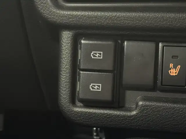 スズキ ワゴンＲ スマイル HYBRID S 三重県 2023(令5)年 0.7万km オフブルーメタリック/ホワイト2トーン マイルドハイブリッド/FF/インパネCVT/純正 8インチナビ CN-HZ885/（FM/AM/CD/DVD/iPod/USB/SD/MEMORY MUSIC/Bluetooth/TV/CarPlay/AndroidAuto）/【OP】全方位モニター/両側パワースライドドア/ビルトイン ETC/安全/・デュアルカメラブレーキサポート/・車線逸脱警報機能/・ふらつき警報/・リヤパーキングセンサー/・誤発進抑制機能/・後方誤発進抑制機能/・後退時ブレーキアシスト/など/装備/・【OP】2トーンルーフパッケージ：オフブルーメタリック/ホワイト2トーン［DAD］/・シートヒーター（D）/・オートエアコン/・オートライト/・ハイビームアシスト/・プッシュスタート/・ステアリングスイッチ/・充電用USBジャック（type-A x2）/・ベンチシート/・純正ホイールキャップ（14インチスチールホイール）/・保/取/・スマートキーx2/など