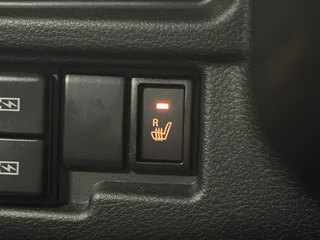 スズキ ワゴンＲ スマイル HYBRID S 三重県 2023(令5)年 0.7万km オフブルーメタリック/ホワイト2トーン マイルドハイブリッド/FF/インパネCVT/純正 8インチナビ CN-HZ885/（FM/AM/CD/DVD/iPod/USB/SD/MEMORY MUSIC/Bluetooth/TV/CarPlay/AndroidAuto）/【OP】全方位モニター/両側パワースライドドア/ビルトイン ETC/安全/・デュアルカメラブレーキサポート/・車線逸脱警報機能/・ふらつき警報/・リヤパーキングセンサー/・誤発進抑制機能/・後方誤発進抑制機能/・後退時ブレーキアシスト/など/装備/・【OP】2トーンルーフパッケージ：オフブルーメタリック/ホワイト2トーン［DAD］/・シートヒーター（D）/・オートエアコン/・オートライト/・ハイビームアシスト/・プッシュスタート/・ステアリングスイッチ/・充電用USBジャック（type-A x2）/・ベンチシート/・純正ホイールキャップ（14インチスチールホイール）/・保/取/・スマートキーx2/など