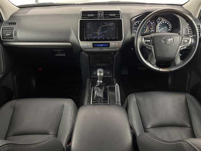 トヨタ ランドクルーザー プラド TX Lパッケージ ブラックED 大阪府 2020(令2)年 1.9万km ブラック トヨタセーフティセンス/　・レーンディパーチャーアラート　LDA/　・プリクラッシュセーフティ　PCS/　・ロードサインアシスト　RSA/　・先行車発進/レーダークルーズコントロール/サンルーフ/純正9インチメモリーナビ/　CD/DVD/Bluetooth/フルセグTV/バックカメラ/レザーシート/前席パワーシート/前席シートヒーター／エアシート/LEDオートライト/フォグランプ/オートマチックハイビーム/ビルトインETC/電動格納サードシートコーナーセンサー/フロアマット