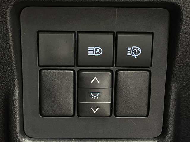 トヨタ ランドクルーザー プラド TX Lパッケージ ブラックED 大阪府 2020(令2)年 1.9万km ブラック トヨタセーフティセンス/　・レーンディパーチャーアラート　LDA/　・プリクラッシュセーフティ　PCS/　・ロードサインアシスト　RSA/　・先行車発進/レーダークルーズコントロール/サンルーフ/純正9インチメモリーナビ/　CD/DVD/Bluetooth/フルセグTV/バックカメラ/レザーシート/前席パワーシート/前席シートヒーター／エアシート/LEDオートライト/フォグランプ/オートマチックハイビーム/ビルトインETC/電動格納サードシートコーナーセンサー/フロアマット