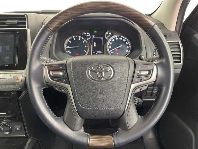 トヨタ ランドクルーザー プラド TX Lパッケージ ブラックED 大阪府 2020(令2)年 1.9万km ブラック トヨタセーフティセンス/　・レーンディパーチャーアラート　LDA/　・プリクラッシュセーフティ　PCS/　・ロードサインアシスト　RSA/　・先行車発進/レーダークルーズコントロール/サンルーフ/純正9インチメモリーナビ/　CD/DVD/Bluetooth/フルセグTV/バックカメラ/レザーシート/前席パワーシート/前席シートヒーター／エアシート/LEDオートライト/フォグランプ/オートマチックハイビーム/ビルトインETC/電動格納サードシートコーナーセンサー/フロアマット