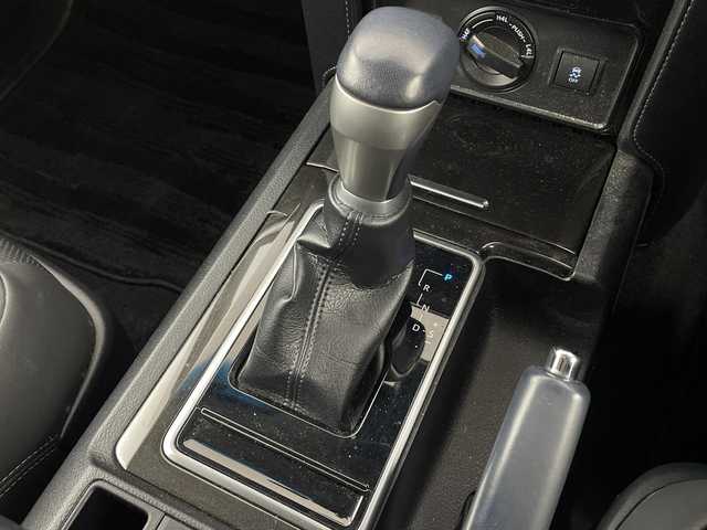 トヨタ ランドクルーザー プラド TX Lパッケージ ブラックED 大阪府 2020(令2)年 1.9万km ブラック トヨタセーフティセンス/　・レーンディパーチャーアラート　LDA/　・プリクラッシュセーフティ　PCS/　・ロードサインアシスト　RSA/　・先行車発進/レーダークルーズコントロール/サンルーフ/純正9インチメモリーナビ/　CD/DVD/Bluetooth/フルセグTV/バックカメラ/レザーシート/前席パワーシート/前席シートヒーター／エアシート/LEDオートライト/フォグランプ/オートマチックハイビーム/ビルトインETC/電動格納サードシートコーナーセンサー/フロアマット