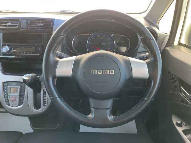 スバル ステラ カスタム RS 山形県 2013(平25)年 9.9万km パールホワイトⅢ MOMOステアリング/社外CDオーディオ/アイドリングストップ/スマートキー/プッシュスタート/サマータイヤ積込み