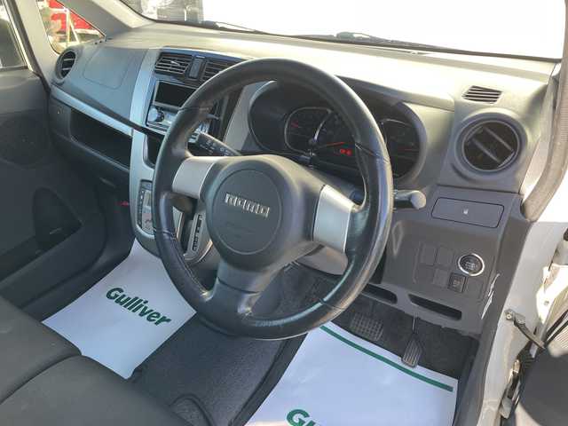 スバル ステラ カスタム RS 山形県 2013(平25)年 9.9万km パールホワイトⅢ MOMOステアリング/社外CDオーディオ/アイドリングストップ/スマートキー/プッシュスタート/サマータイヤ積込み