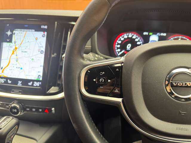 ボルボ Ｖ６０ T5 インスクリプション 千葉県 2019(令1)年 4.9万km グレーＭ ＡＣＣ　/茶革シート　/ｈａｒｍａｎｋａｒｄｏｎサウンド　/ＨＵＤ　/ナビ　/ＴＶ　/３６０°Ｂｌｕｅｔｏｏｔｈ接続　/自動駐車　/電動リアゲート　/電動シート　/シートＨ　/衝突軽減Ｂ　/ＢＳＭ　/ＬＫＡ　/ドラレコ　/ＥＴＣ