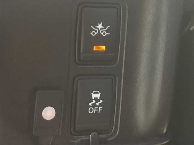 日産 セレナ ハイウェイスター プロパイロットED 三重県 2017(平29)年 12.1万km ブリリアントホワイトパール (株)IDOMが運営する【じしゃロン四日市店】の自社ローン対象車両になります。こちらは現金ご利用時の価格です。自社ローンご希望の方は別途その旨お申付け下さい。/純正SDナビ（CD/DVD/AM/FM）/フルセグTV/両側パワースライドドア/プロパイロット/衝突軽減システム/レーダークルーズコントロール/バックカメラ/前後コーナーセンサー/プッシュスタート/ETC