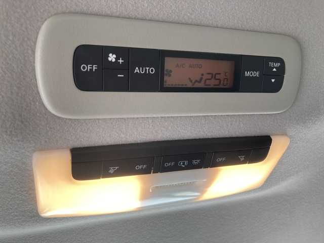 日産 セレナ ハイウェイスター プロパイロットED 三重県 2017(平29)年 12.1万km ブリリアントホワイトパール (株)IDOMが運営する【じしゃロン四日市店】の自社ローン対象車両になります。こちらは現金ご利用時の価格です。自社ローンご希望の方は別途その旨お申付け下さい。/純正SDナビ（CD/DVD/AM/FM）/フルセグTV/両側パワースライドドア/プロパイロット/衝突軽減システム/レーダークルーズコントロール/バックカメラ/前後コーナーセンサー/プッシュスタート/ETC