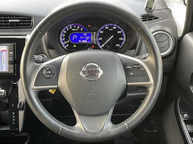 日産 デイズ ハイウェイスターG ターボ 茨城県 2017(平29)年 4.2万km スパークリングレッドM 純正ナビ　フルセグ/CD/BT/ラジオ/アラウンドビューモニター/クルーズコントロール/エマージェンシーブレーキ/純正フロアマット/電格ミラー/オートライト/オートハイビーム/フォグランプ/ETC/スマートキー/アイドリングストップ/プッシュスタート