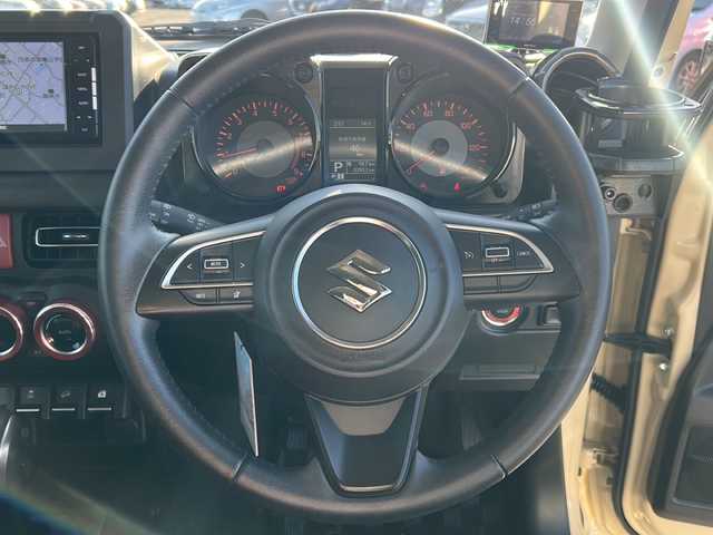 スズキ ジムニー XC 香川県 2020(令2)年 3.4万km シフォンアイボリーメタリックブラック2トーンルーフ 社外ナビ（フルセグTV/CD/DVD/BT)/バックカメラ/前方ドライブレコーダー/シートヒーター/ミラーヒーター/オートライト/ETC/4WD/スマートキー