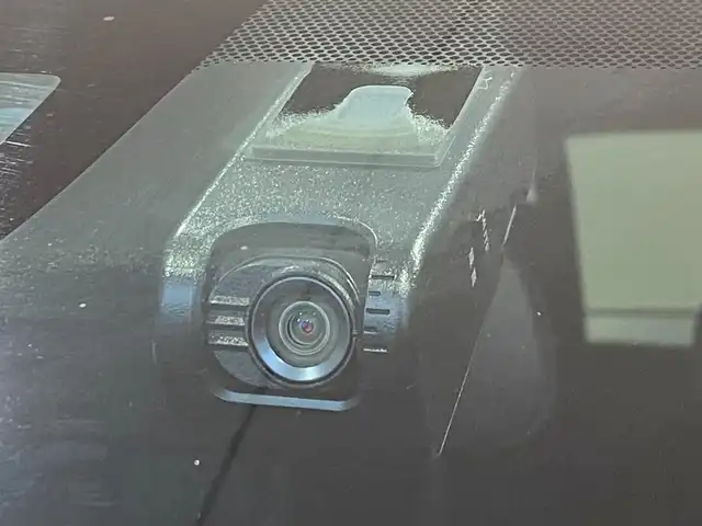 トヨタ カローラ フィールダー ハイブリッドG ダブルバイビー 岐阜県 2018(平30)年 5.1万km センシュアルレッドマイカ ワンオーナー/純正SDナビ(NSZT-W66T)/フルセグTV/Bluetooth/CD/DVD/トヨタセーフティセンス/・プリクラッシュセーフティシステム/・レーンディパーチャーアラート/・オートマチックハイビーム/・先行車発進告知機能/クルーズコントロール/クリアランスソナー/純正ドライブレコーダー(DRT-H66A)/バックカメラ/ハーフレザーシート/オートライト/LEDヘッドライト/純正１６インチＡＷ/純正フロアマット/スペアキー/スマートキー