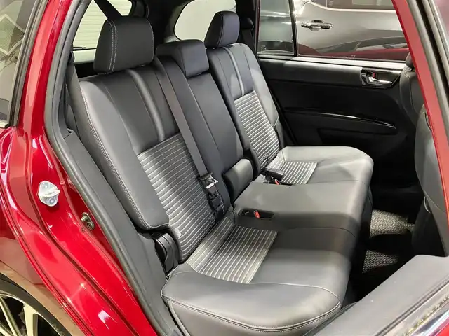 トヨタ カローラ フィールダー ハイブリッドG ダブルバイビー 岐阜県 2018(平30)年 5.1万km センシュアルレッドマイカ ワンオーナー/純正SDナビ(NSZT-W66T)/フルセグTV/Bluetooth/CD/DVD/トヨタセーフティセンス/・プリクラッシュセーフティシステム/・レーンディパーチャーアラート/・オートマチックハイビーム/・先行車発進告知機能/クルーズコントロール/クリアランスソナー/純正ドライブレコーダー(DRT-H66A)/バックカメラ/ハーフレザーシート/オートライト/LEDヘッドライト/純正１６インチＡＷ/純正フロアマット/スペアキー/スマートキー