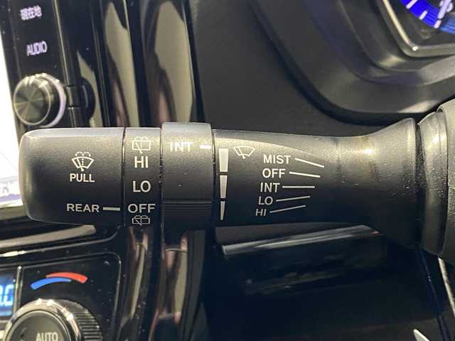 トヨタ カローラ フィールダー ハイブリッドG ダブルバイビー 岐阜県 2018(平30)年 5.1万km センシュアルレッドマイカ ワンオーナー/純正SDナビ(NSZT-W66T)/フルセグTV/Bluetooth/CD/DVD/トヨタセーフティセンス/・プリクラッシュセーフティシステム/・レーンディパーチャーアラート/・オートマチックハイビーム/・先行車発進告知機能/クルーズコントロール/クリアランスソナー/純正ドライブレコーダー(DRT-H66A)/バックカメラ/ハーフレザーシート/オートライト/LEDヘッドライト/純正１６インチＡＷ/純正フロアマット/スペアキー/スマートキー