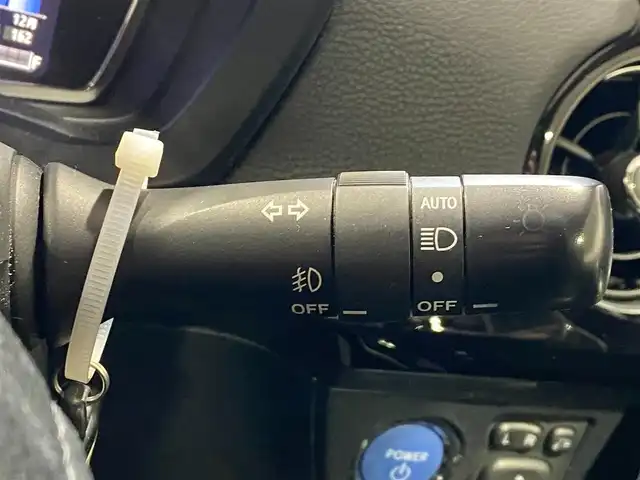 トヨタ カローラ フィールダー ハイブリッドG ダブルバイビー 岐阜県 2018(平30)年 5.1万km センシュアルレッドマイカ ワンオーナー/純正SDナビ(NSZT-W66T)/フルセグTV/Bluetooth/CD/DVD/トヨタセーフティセンス/・プリクラッシュセーフティシステム/・レーンディパーチャーアラート/・オートマチックハイビーム/・先行車発進告知機能/クルーズコントロール/クリアランスソナー/純正ドライブレコーダー(DRT-H66A)/バックカメラ/ハーフレザーシート/オートライト/LEDヘッドライト/純正１６インチＡＷ/純正フロアマット/スペアキー/スマートキー