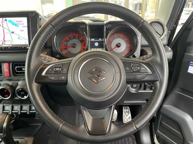 スズキ ジムニー XC 兵庫県 2018(平30)年 5.3万km ブルーイッシュブラックパール3 SDナビ/(CD、DVD、BT)/バックカメラ/LEDヘッドランプ /クルーズコントロールシステム/プッシュスタート/ETC/ステアリングオーディオスイッチ/ヒーテッドドアミラー/革巻きステアリング