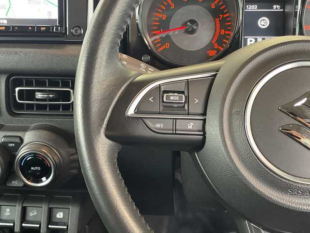 スズキ ジムニー XC 兵庫県 2018(平30)年 5.3万km ブルーイッシュブラックパール3 SDナビ/(CD、DVD、BT)/バックカメラ/LEDヘッドランプ /クルーズコントロールシステム/プッシュスタート/ETC/ステアリングオーディオスイッチ/ヒーテッドドアミラー/革巻きステアリング