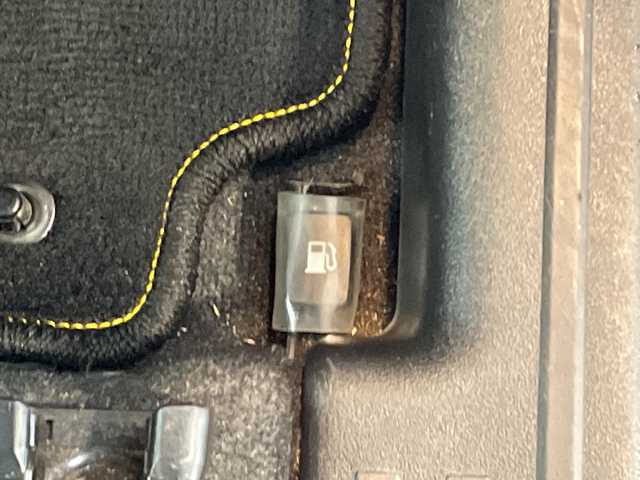 スズキ ジムニー XC 兵庫県 2018(平30)年 5.3万km ブルーイッシュブラックパール3 SDナビ/(CD、DVD、BT)/バックカメラ/LEDヘッドランプ /クルーズコントロールシステム/プッシュスタート/ETC/ステアリングオーディオスイッチ/ヒーテッドドアミラー/革巻きステアリング