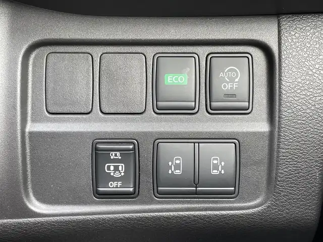 日産 セレナ ハイウェイスター 群馬県 2017(平29)年 5.1万km マルーンレッド 2トーン 〇純正9インチナビ/〇フルセグTV/〇バックカメラ/○フリップダウンモニター/〇アラウンドビューモニター/〇ビルトインETC/〇ドライブレコーダー/〇パワースライドドア（両側）/○セーフティパックB/○プロパイロット/〇インテリジェントエマージェンシーブレーキ/〇クルーズコントロール/〇LEDヘッドランプ/〇オートライト/〇純正16インチアルミ/〇革巻きステアリング/〇オートエアコン/〇インテリジェントキー/〇禁煙車