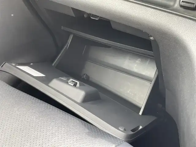 日産 セレナ ハイウェイスター 群馬県 2017(平29)年 5.1万km マルーンレッド 2トーン 〇純正9インチナビ/〇フルセグTV/〇バックカメラ/○フリップダウンモニター/〇アラウンドビューモニター/〇ビルトインETC/〇ドライブレコーダー/〇パワースライドドア（両側）/○セーフティパックB/○プロパイロット/〇インテリジェントエマージェンシーブレーキ/〇クルーズコントロール/〇LEDヘッドランプ/〇オートライト/〇純正16インチアルミ/〇革巻きステアリング/〇オートエアコン/〇インテリジェントキー/〇禁煙車