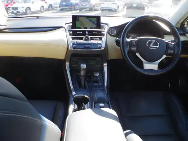 レクサス ＮＸ 200t Iパッケージ 千葉県 2016(平28)年 5.5万km グラファイトブラックガラスフレーク Lexus Safety System+/・プリクラッシュセーフティ/・レーンディパーチャーアラート/・オートハイビーム/・レーダークルーズコントロール/アイドリングストップ/パワーバックドア/ムーンルーフ/前席パワーシート/シートヒーター/純正SDナビ/地デジTV/【BD/DVD/CD再生機能　Bluetooth接続】/バックカメラ/ドライブレコーダー（HDR360G）/ETC（DSRC）/3眼LEDヘッドライト/フォグライト/ウインカーミラー/クリアランスソナー/サイド/カーテンエアバッグ/スマートキー