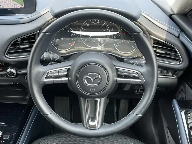マツダ ＣＸ－３０ 20S プロアクティブツーリングセレ 道央・札幌 2022(令4)年 3.2万km プラチナクォーツメタリック ４WD/ワンオーナー/純正メーカーナビ/CD/DVD/BT/フルセグ/衝突被害軽減ブレーキ/横滑り防止装置/レーダークルーズコントロール/レーンキープアシスト/クリアランスソナー/ブラインドスポットモニター/オフロードトランクションアシスト/アラウンドビューモニター/ビルトインETC/ドライブレコーダー/アイドリングストップ/SPORTMODE/パワーバックドア/D席パワーシート/D席メモリーシート/前席シートヒーター/革巻きステアリング/ステアリングリモコン/パドルシフト/ハンドルヒーター/電動パーキング/オートブレーキホールド/MTモード付AT/プッシュスタート/スマートキー/LEDヘッドライト/オートライト/オートハイビーム/フォグランプ/電動格納ミラー/ウィンカーミラー/純正フロアマット/ドアバイザー/社外AW付冬タイヤ積込/215/60/R16/2019年/山3mm