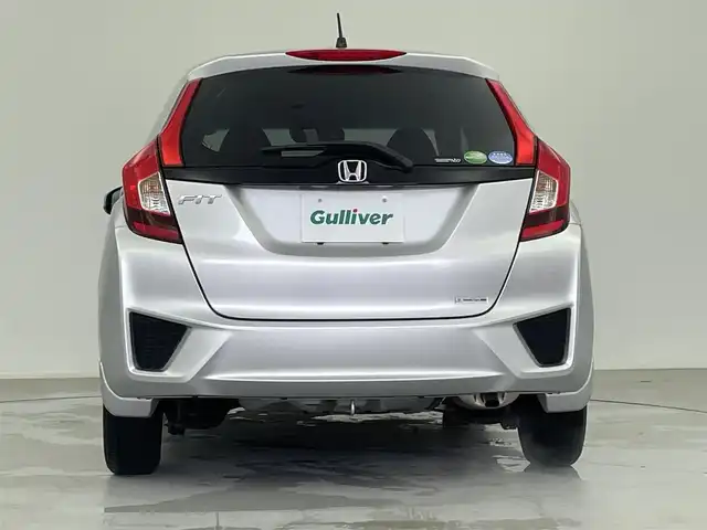 ホンダ フィット 13G Fパッケージ 千葉県 2014(平26)年 4.5万km アラバスターシルバーメタリック 衝突軽減ブレーキ/純正オーディオ/・型番：CX-128C/・CD/AUX/アイドリングストップ/プッシュスタート/・スマートキー/・スペアキー/純正フロアマット/チップアップシート/電動格納ウインカーミラー/オートライト/・LEDヘッドライト