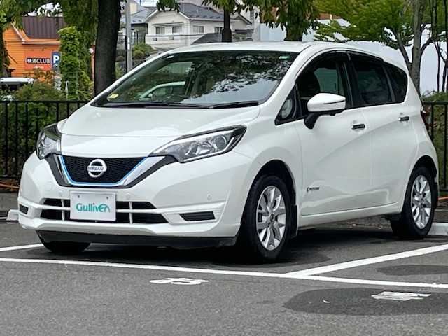 日産 ノート e－パワー X 宮城県 2018(平30)年 3.1万km ブリリアントホワイトパール ワンオーナー/衝突被害軽減システム/前後コーナーセンサー/レーンキープアシスト純正ナビ/アラウンドビューカメラ/純正ナビ/フルセグTV/DVD、Bluetooth、AUX/ドライブレコーダー/LEDヘッドライト/オートライト/純正アルミホイール/純正フロアマット/アンチロックブレーキシステム/横滑り防止装置
