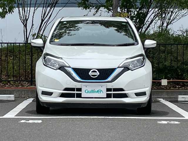 日産 ノート e－パワー X 宮城県 2018(平30)年 3.1万km ブリリアントホワイトパール ワンオーナー/衝突被害軽減システム/前後コーナーセンサー/レーンキープアシスト純正ナビ/アラウンドビューカメラ/純正ナビ/フルセグTV/DVD、Bluetooth、AUX/ドライブレコーダー/LEDヘッドライト/オートライト/純正アルミホイール/純正フロアマット/アンチロックブレーキシステム/横滑り防止装置