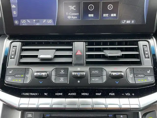 トヨタ ランドクルーザー GRスポーツ 千葉県 2023(令5)年 0.5万km プレシャスホワイトパール サンルーフ/JBLサウンド/トヨタセーフティセンス/　衝突軽減ブレーキ/レーンキープアシスト/　レーダークルーズコントロール/オートハイビーム/　クリアランスソナー/ブラインドスポットモニター/純正12.3インチメーカーディスプレイナビ/　フルセグ/DVD/CD/BT/USB/カープレイ/全方位カメラ/ステアリングスイッチ/MTモード/ETC2.0/クールボックス/パワーバックドア/レザーシート(赤×黒)/パワーシート(D/N席)/D席３メモリシート/シートヒーター(D/N/2列席)/エアシート(D/N/2列席)/スマートキー/プッシュスタート/LEDヘッドライト/オートライト/フォグライト