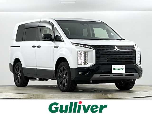 三菱 デリカＤ：５ シャモニー 愛知県 2024(令6)年 0.6万km パールⅡ ワンオーナー/禁煙車/フリップダウンモニター/全方位カメラ/衝突軽減ブレーキ/レーンキープアシスト/オートマチックハイビーム/追従式クルーズコントロール/ブラインドスポットモニター/両側パワースライドドア/パワーシート/ハーフレザーシート/シートヒーター/ステアリングヒーター/電動リアゲート/スマートキー/プッシュスタート/パドルシフト/アイドリングストップ/純正アルミホイール/純正フロアマット