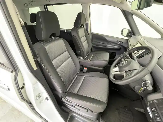 日産 セレナ ハイウェイスター V 群馬県 2022(令4)年 4.8万km ブリリアントホワイトパール 純正ＳＤナビ　アラウンドビューモニター　両側パワスラ　エマージェンシーブレーキ　プロパイロット　スマートルームミラー　ＥＴＣ　　ドラレコ　禁煙車