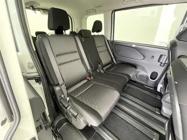 日産 セレナ ハイウェイスター V 群馬県 2022(令4)年 4.8万km ブリリアントホワイトパール 純正ＳＤナビ　アラウンドビューモニター　両側パワスラ　エマージェンシーブレーキ　プロパイロット　スマートルームミラー　ＥＴＣ　　ドラレコ　禁煙車