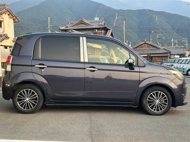 トヨタ スペイド G 愛媛県 2013(平25)年 7.9万km ライトパープルマイカ 社外ナビ（Bluetooth/SD/CD/DVD/フルセグTV)/バックカメラ/前後ドライブレコーダー/ETC/シートヒーター/片側パワースライドドア/純正15インチアルミホイール/純正フロアマット/キセノンヘッドライト/オートライト/ABS/横滑り防止装置/電動格納ミラー/取扱説明書