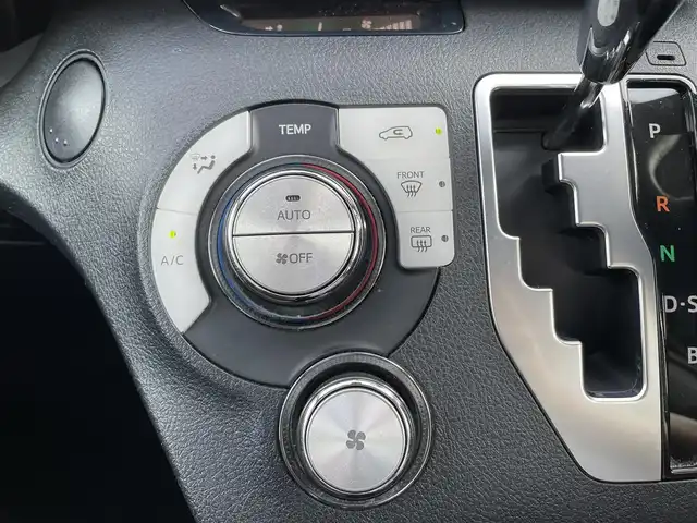 トヨタ シエンタ G クエロ 千葉県 2018(平30)年 3.9万km ブラックマイカ モデリスタエアロ/純正9インチSDナビ/(AM/FM/フルセグTV/Bluetooth)/全方位カメラ/衝突被害軽減システム/車線逸脱警報/フリップダウンモニター/ハーフレザーシート/両側パワースライドドア/横滑り防止装置/ETC/ドライブレコーダー/アイドリングストップ/LEDヘッドライト/フォグランプ/オートライト/ウィンカーミラー/社外15インチAW/シートヒーター/スマートキー/フロアマット/ドアバイザー/スペアキー/取扱説明書/保証書