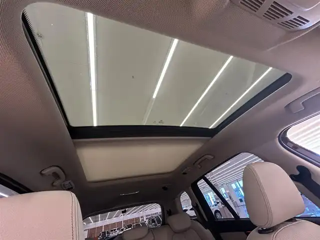 ＢＭＷ ２１８ｄ 岡山県 2019(令1)年 5.6万km 赤 純正iDrive/バックカメラ/パーキングアシスト/衝突警告/歩行者警告/車線逸脱警告/パノラマサンルーフガラス/ドラレコ/オートライト/オートワイパー/フォグライト/パワーテールゲート/レーザーシート/シートヒーター/PDC/コンフォートアクセス/ETC