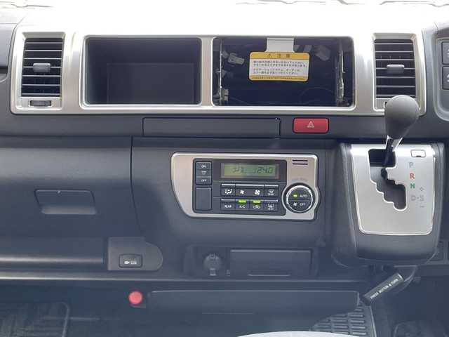 トヨタ ハイエース グランドキャビン 福島県 2025(令7)年 0.1千km ホワイトパールクリスタルシャイン ４ＷＤ　/片側パワースライド　/純正デジタルイミラー　/オートマチックハイビーム　/ルームランプスイッチ　/ＬＥＤヘッドライト　/クリアランスソナー　/ステアリングスイッチ　/純正フロアマット