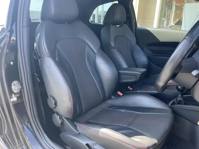 アウディ Ｓ１ 福岡県 2015(平27)年 7.3万km 黒 純正ナビ/ワンセグTV/Bluetooth/ETC/コーナセンサー/オートライト/HIDヘッドライト/純正18インチアルミホイール/ハーフレザーシート/革巻きステアリング/ステアリングスイッチ/プッシュスタート