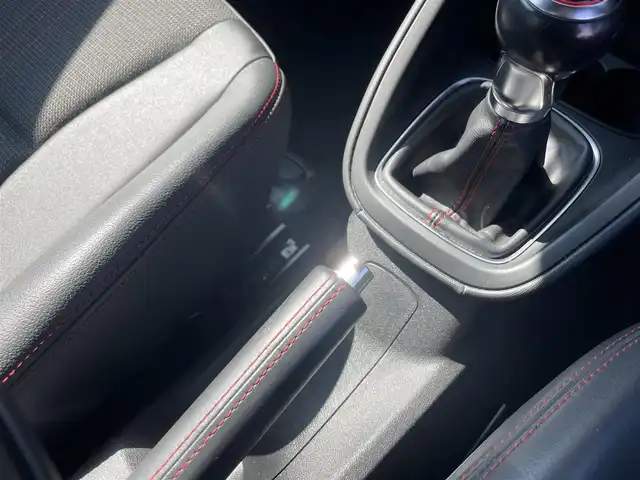 アウディ Ｓ１ 福岡県 2015(平27)年 7.3万km 黒 純正ナビ/ワンセグTV/Bluetooth/ETC/コーナセンサー/オートライト/HIDヘッドライト/純正18インチアルミホイール/ハーフレザーシート/革巻きステアリング/ステアリングスイッチ/プッシュスタート