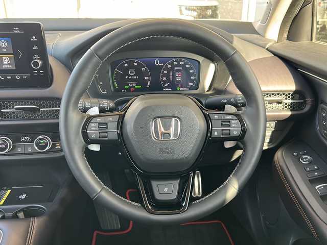 ホンダ ＺＲ－Ｖ ハイブリッド e:HEV Z 静岡県 2023(令5)年 1.4万km クリスタルブラックパール 純正メモリナビ/・フルセグＴＶ/・Bluetooth/・USB/・AppleCarPlay/・AM/・FM/主要装備/・ホンダセンシング/・衝突軽減/・レーンキープ/・追従クルコン/・BSM/・全方位カメラ/・コーナーセンサー前後/・BOSEプレミアムサウンド/・ワイヤレス充電/・パワーバックドア/・レザーシート/・シートヒーターD/N席/・パワーシートD/N席/・ハンドルヒーター/・ビルトインETC2.0/・純正フロアマット/・LEDオートライト/・オートハイビーム