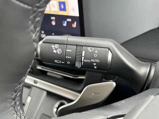 レクサス ＧＸ 550 バージョンL 愛知県 2025(令7)年 0.2万km ソニッククォーツ パノラマルーフ/マークレビンソンサウンドシステム/デジタルインナーミラー /クールBOX/純正14インチコネクティッドナビ/フルセグTV/BT/HDMI/パノラミックビューモニター/ビルトイン2.0ETC/純正22インチAW/オートステップ/レクサスチームメイト/レクサスセーフティシステム＋/ブラインドスポットモニター/ヘッドアップディスプレイ/レーダークルーズコントロール/パワーバックドア/ブラウンレザーシート/前席パワーシート（D席メモリー付き）/前席シートヒーター/エアシート/ハンドルヒーター /取説、保証書/スペアキー